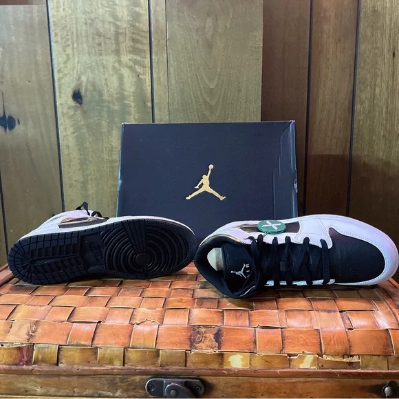 Nike Air Jordan 1 GS “White Gold” 2 sizes available. - Picture 4 of 6